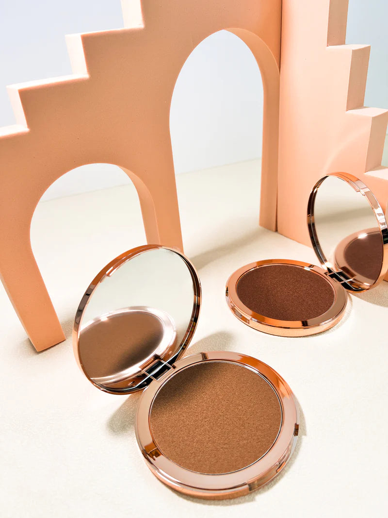 ELALUZ BY CAMIÑA COELHO, born in rio cream bronzer