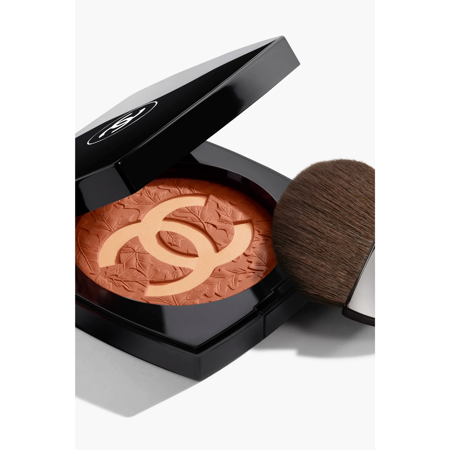 CHANEL, DOUCEUR D’ÉQUINOXE, POWDER BLUSH HARMONY WITH BRUSH