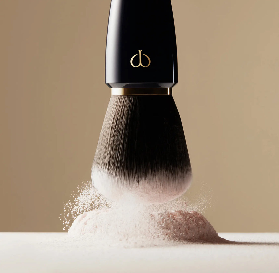 CLE DE PEAU BEAUTÉ, Translucent Loose Powder 2
