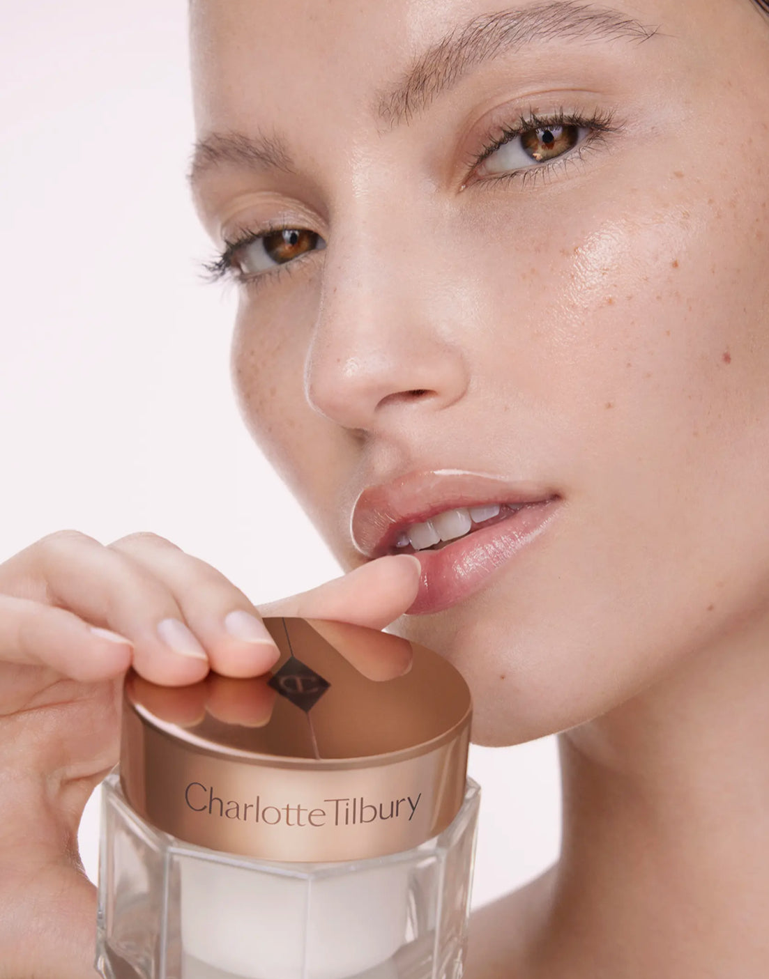 CHARLOTTE TILBURY, Charlotte's 4 Magic + Science Steps to Resurface, Hydrate + Glow Set
