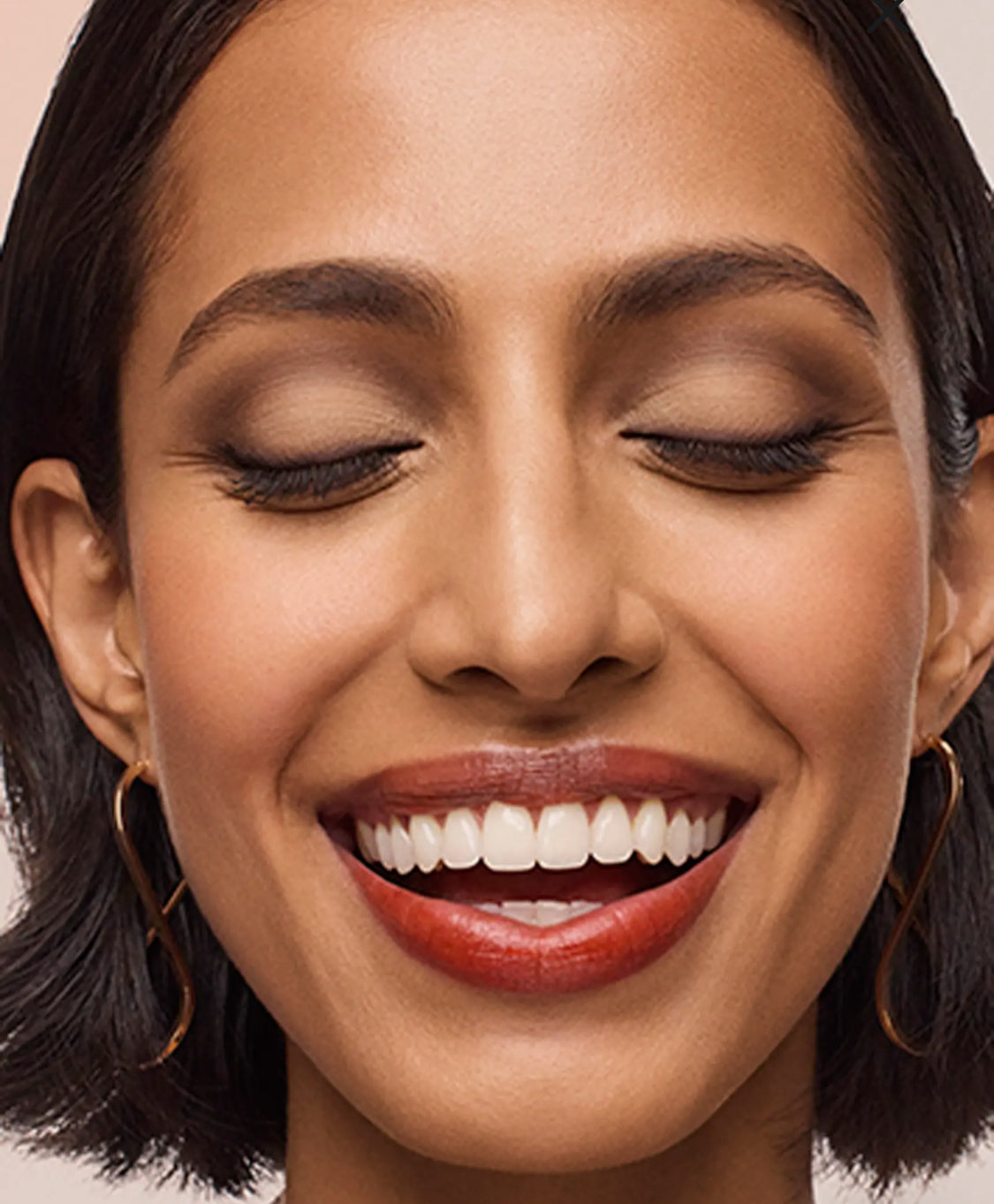 STILA, Pocket Play Shadow Palette, Una paleta de sombras de ojos para looks ilimitados.