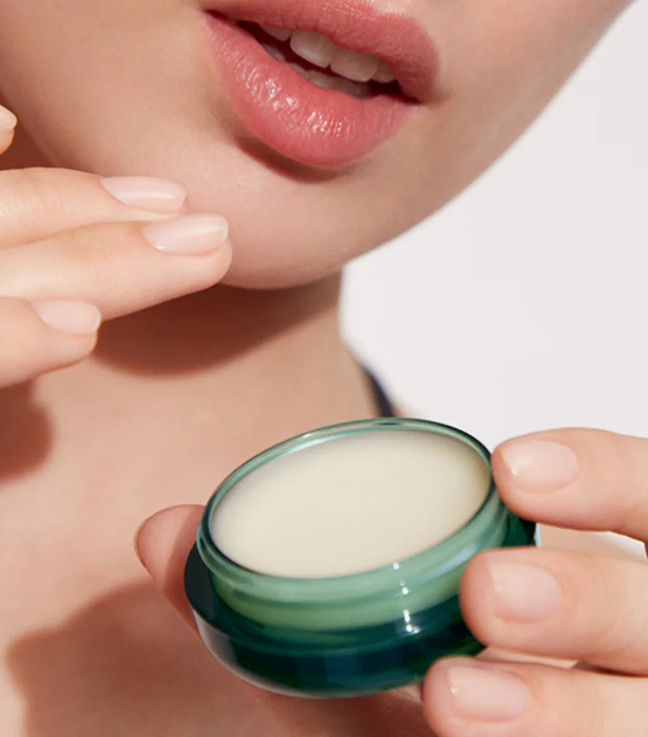 LA MER The Lux Essentials Skincare Gift Set