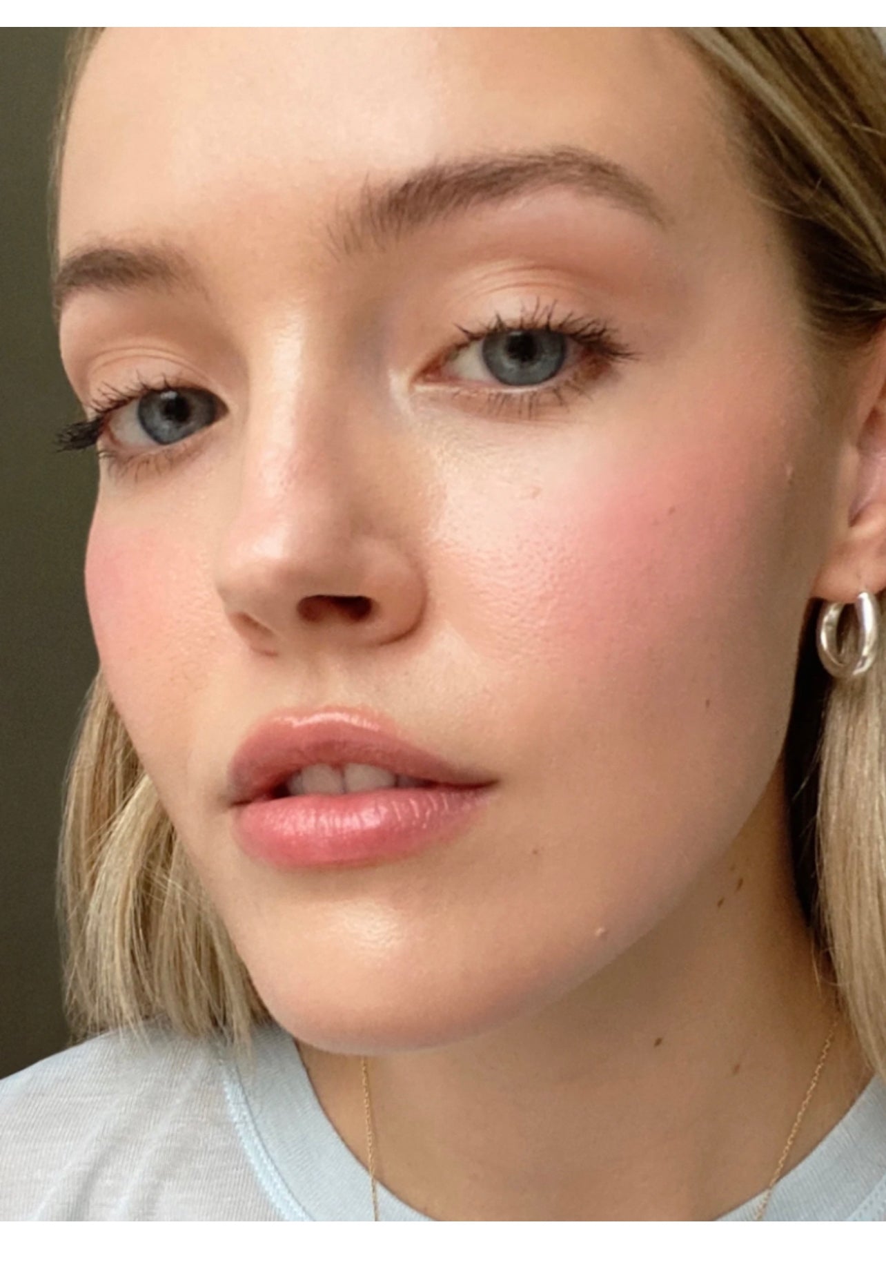 GLOSSIER CLOUD PAINT