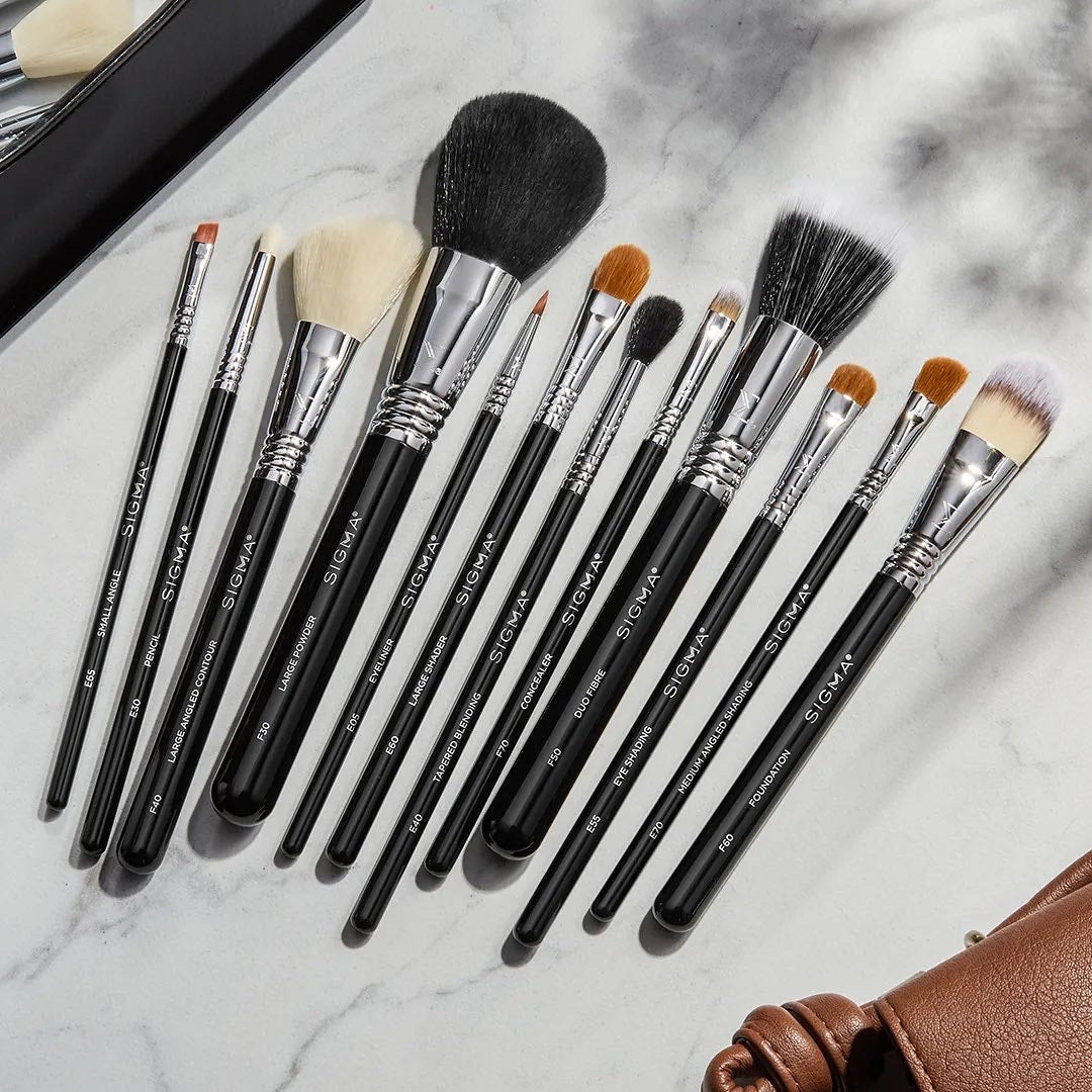 SIGMA BEAUTY, ESSENTIAL BRUSH SET