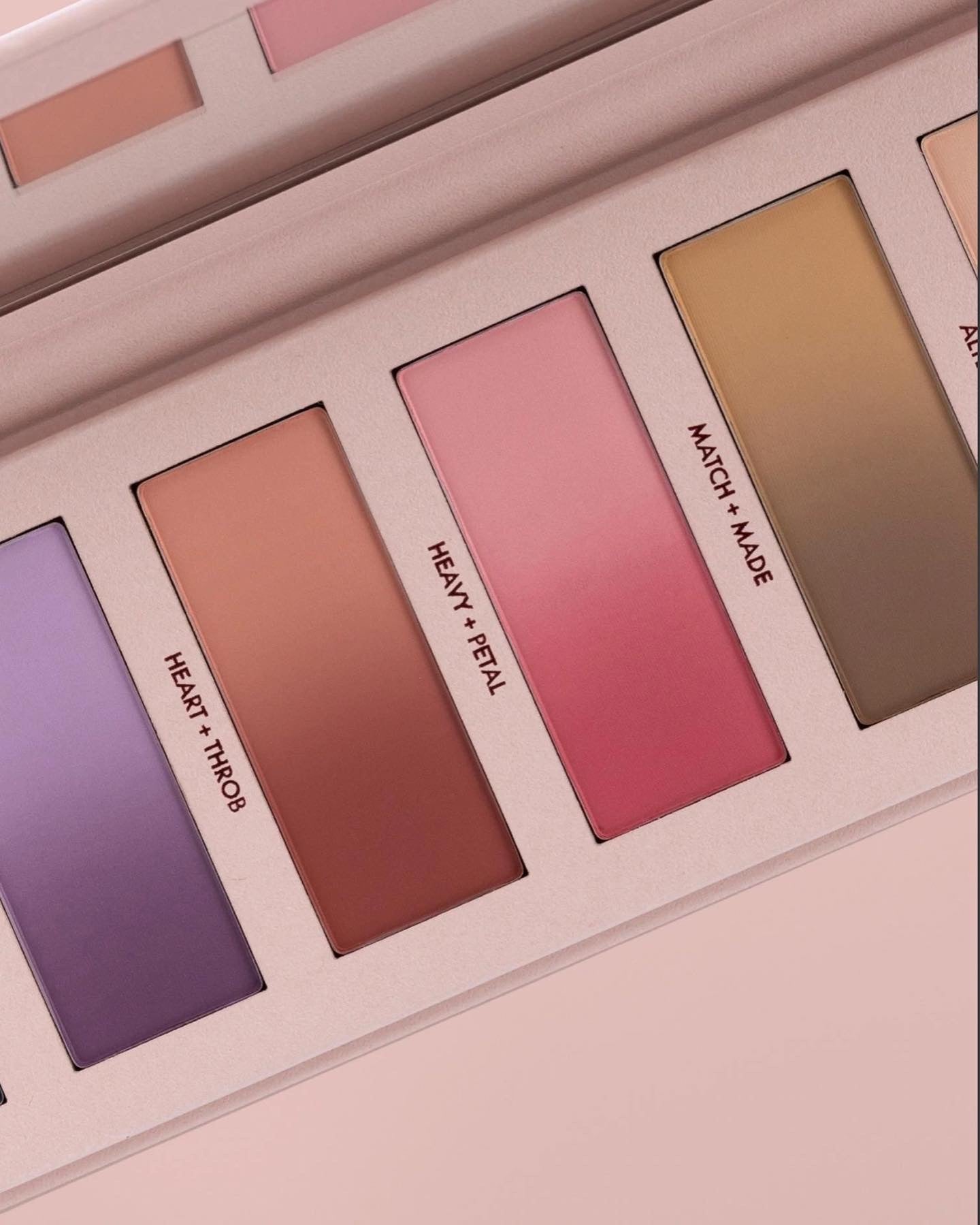 HINDASH, MONOCHROMANCE GRADIENT PALETTE