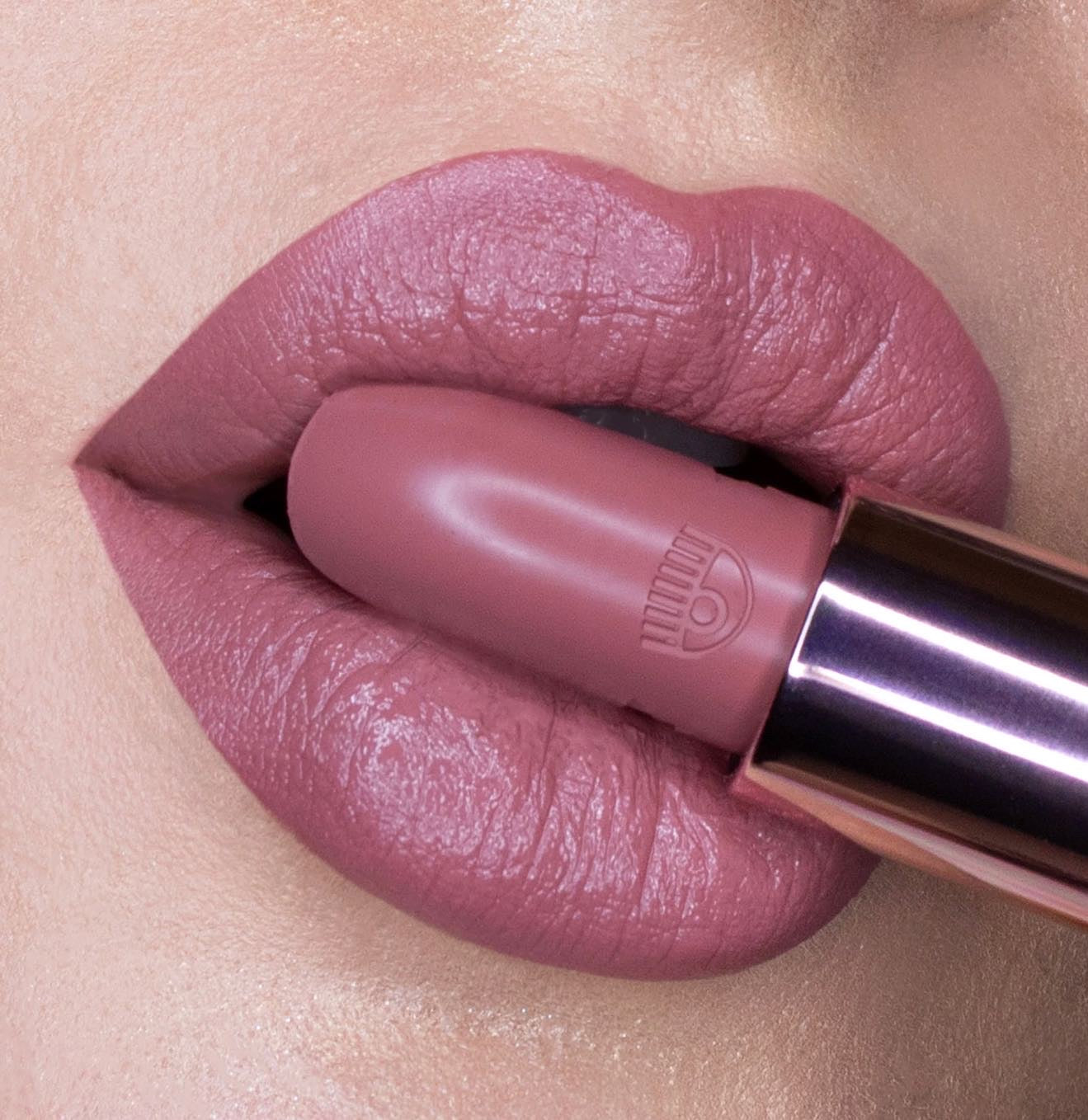 CHIARA FERRAGNI LIP KIT - KISS ESSENTIAL 05