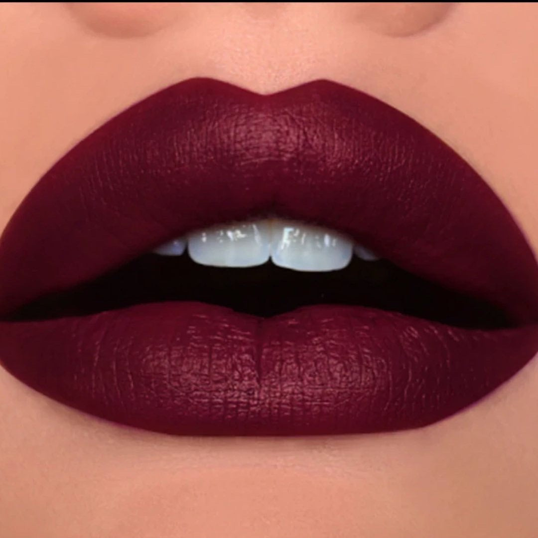 HOUSE OF SILLAGE, THE BATMAN BOW LIPSTICK CASE SET LIMITED EDITION