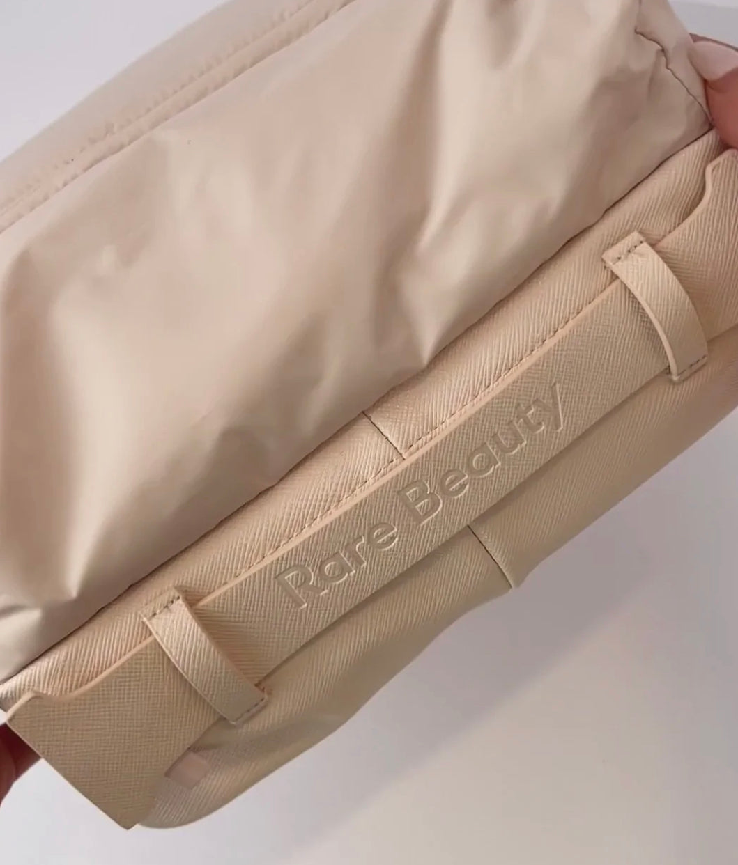 RARE BEAUTY, Puffy Toiletry Bag