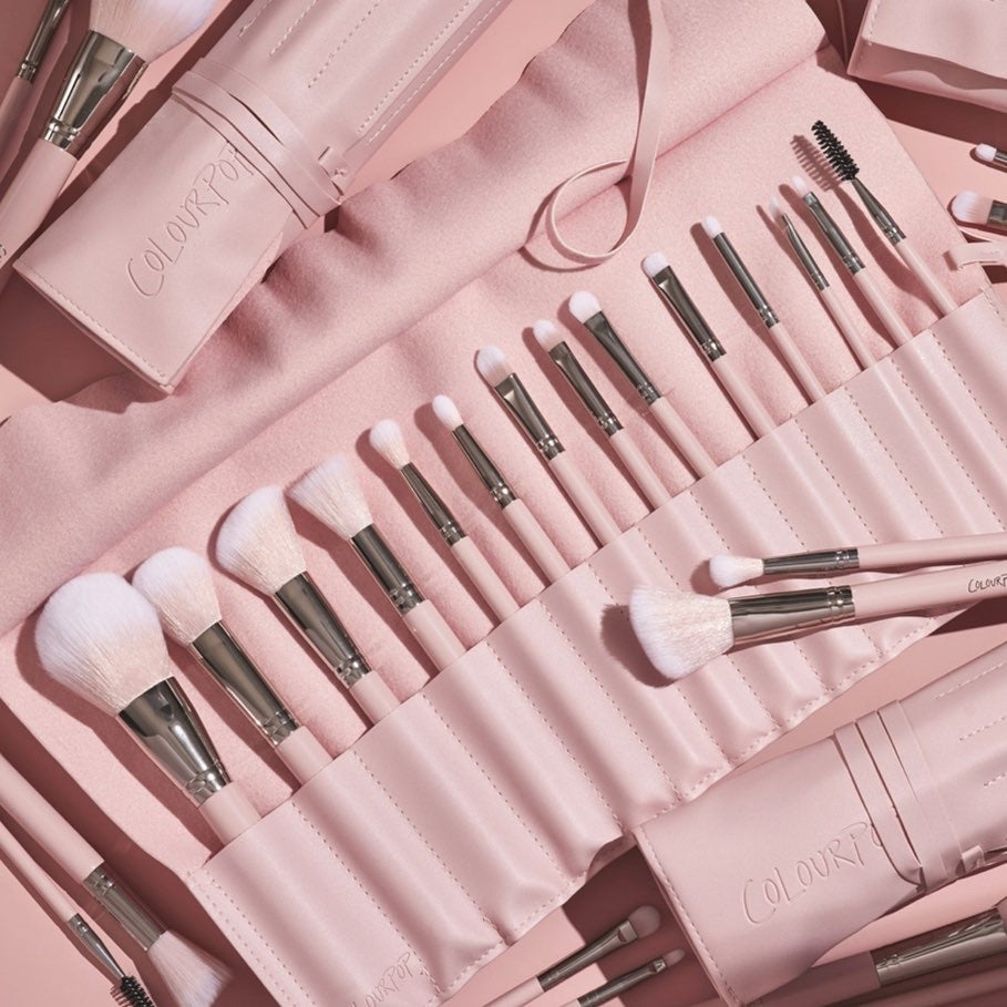 COLOURPOP, SMOKE N’ ROSES BRUSH ROLL