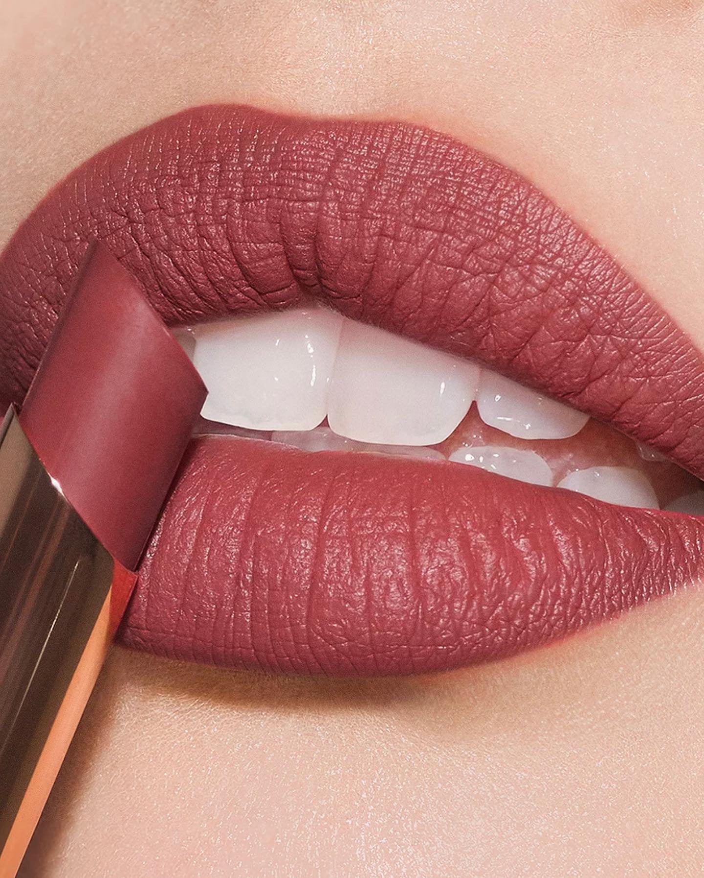 CHARLOTTE TILL, LIMITLESS LUCKY LIPS