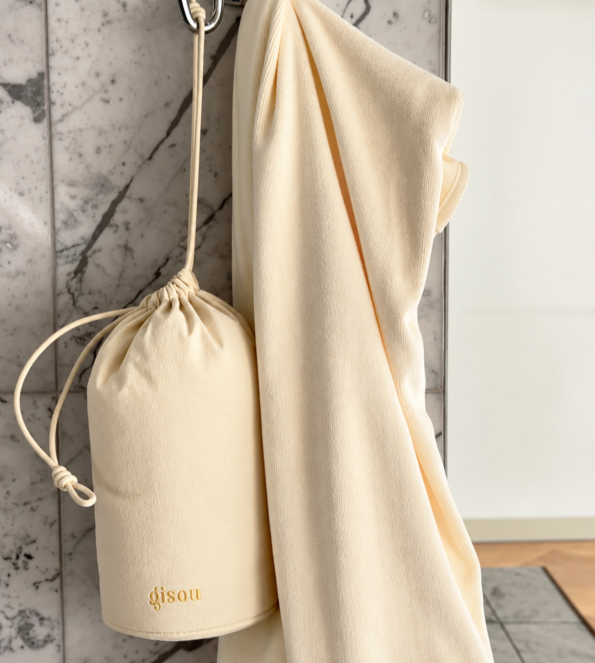 GISOU, HONEY GLOSS MICROFIBER HAIR TOWEL
