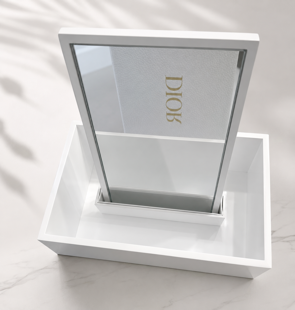 DIOR Beauty Lacquered Vanity Box con Espejo