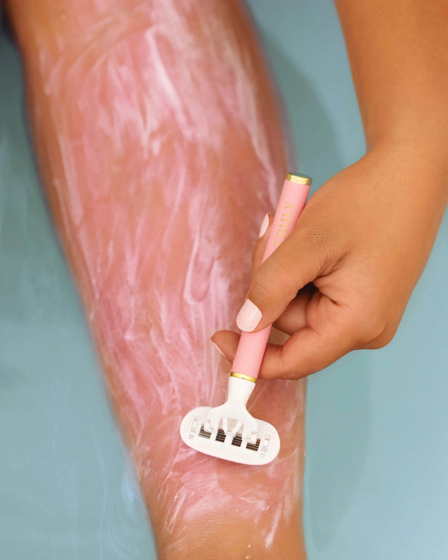 TRULY BEAUTY, Life Shaver Starter Razor Best Razor For Sensitive Skin