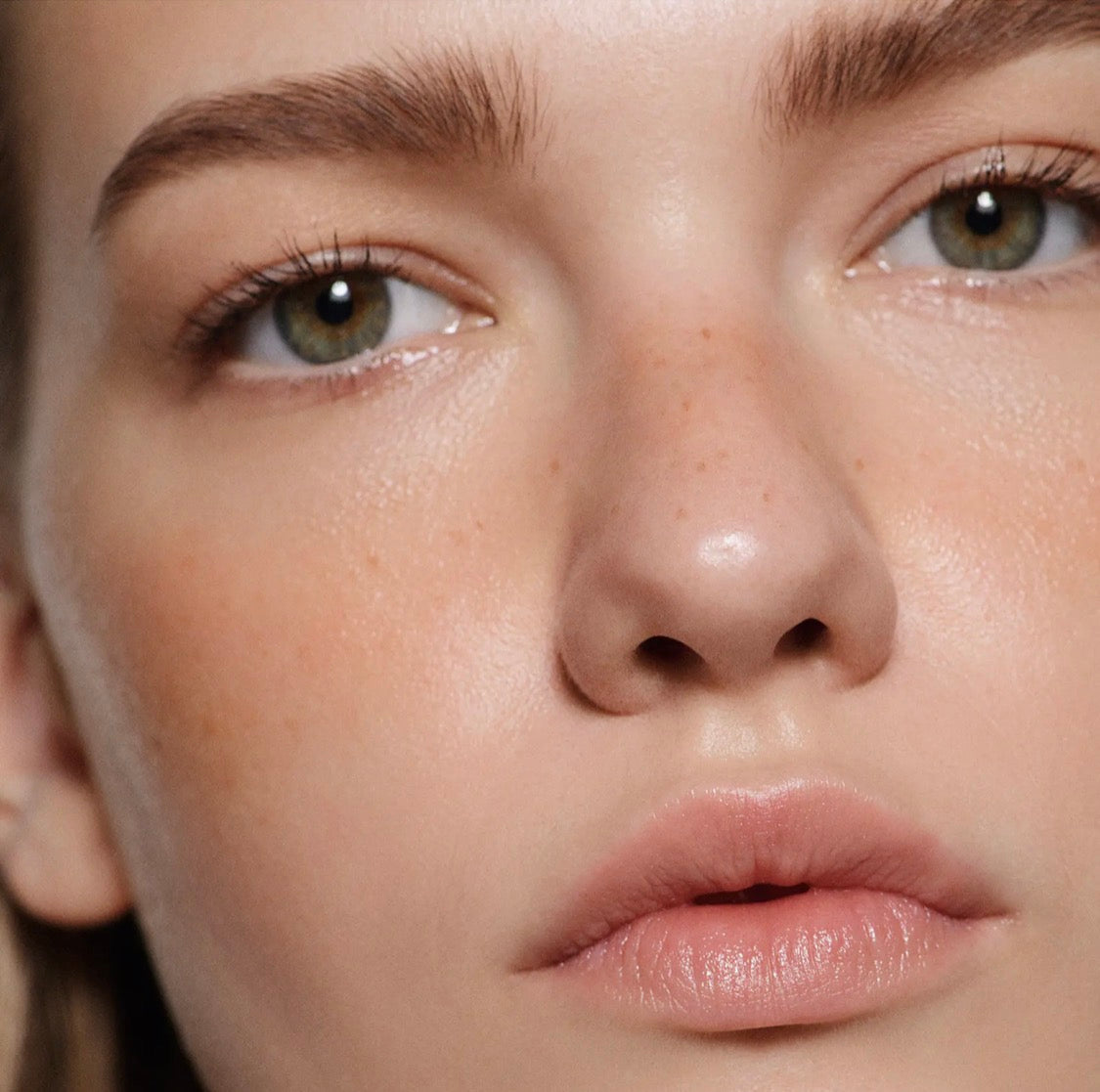 VICTORIA BECKHAM, Colour Wash Bronzer