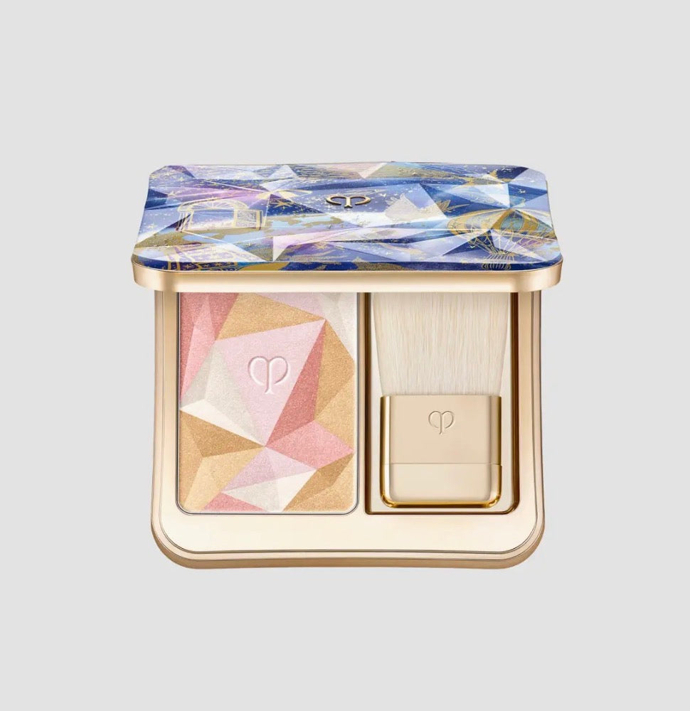 Clé de Peau Beauté  The Luminizing Face Enhancer