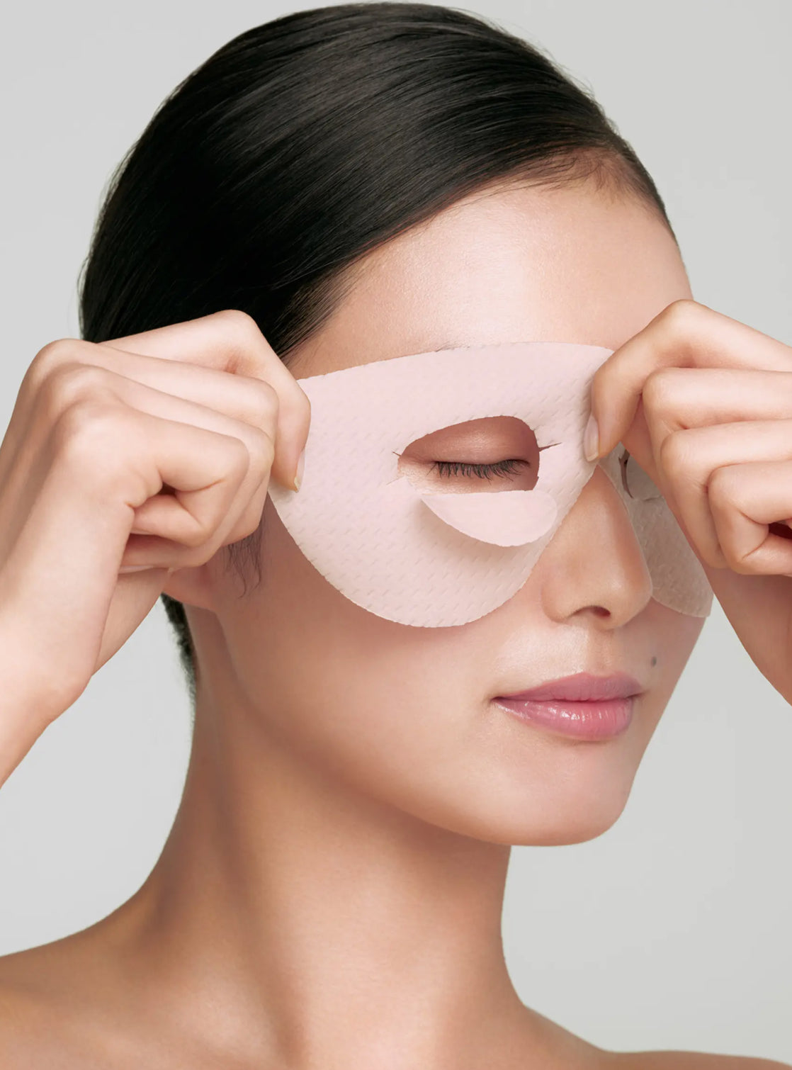 CLE DE PEAU BEAUTE, Synactif Eye Mask