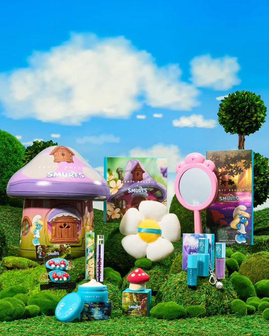 FENTY BEAUTY, SMURFETTE N’ REFLECT HANDHELD BEAUTY MIRROR