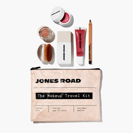 JONES ROAD, THE MAKEUP TRAVEL KIT A Weekend Getaway