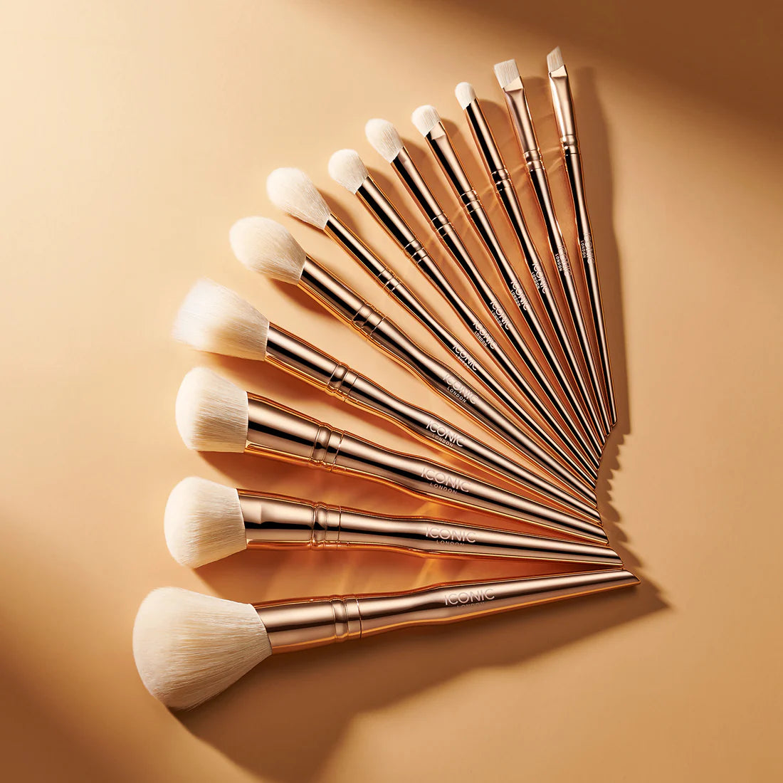 ICONIC LONDON, ALL ANGLES BRUSH SET