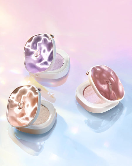 FLORASIS, GENTLE WAVES AQUA GLOW HIGHLIGHTER A TOUCH OF LUMINOSITY FOR AN ULTIMATE RADIANT LOOK.