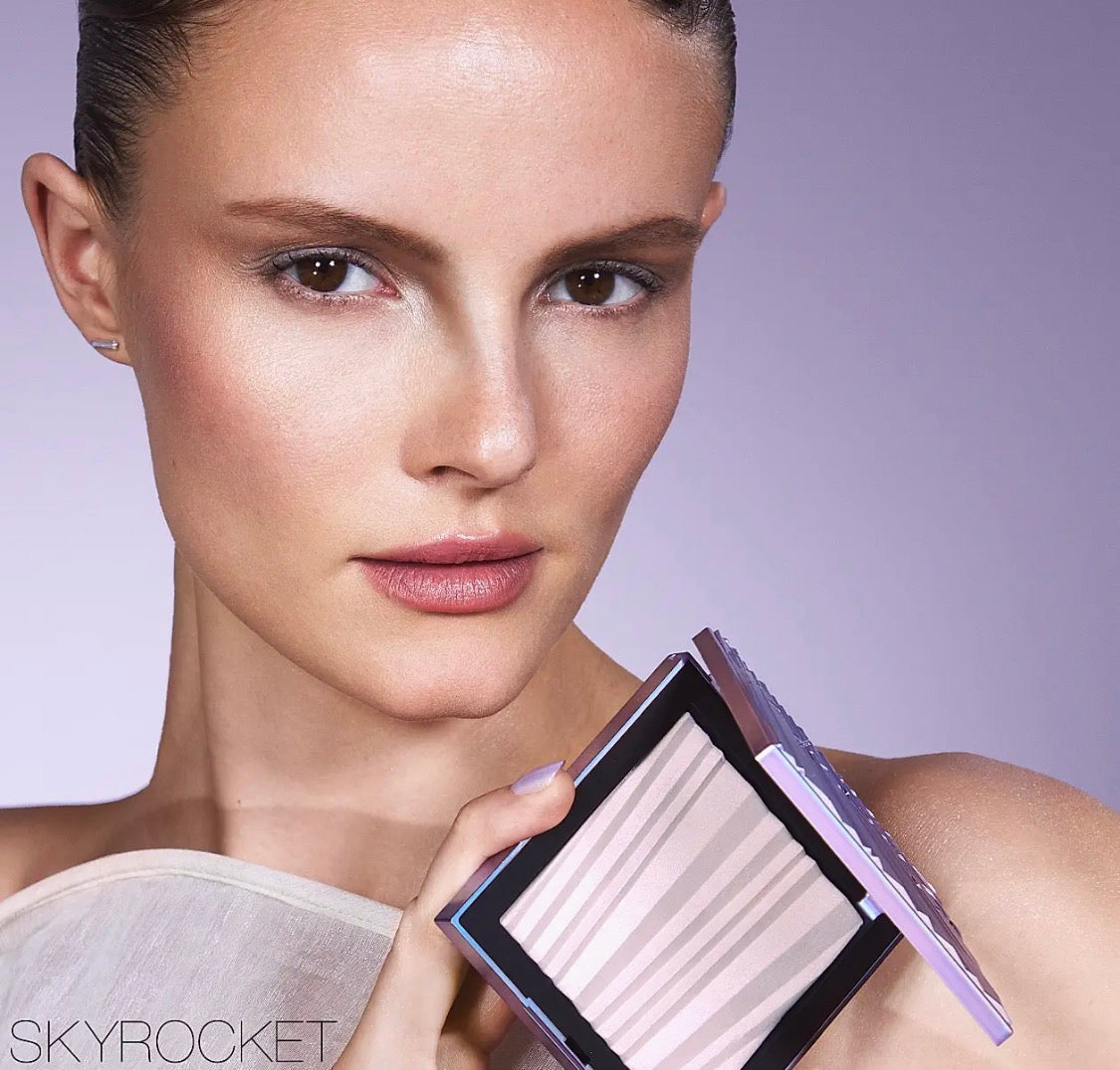 NARS, Aura Illuminating Face & Body Powder