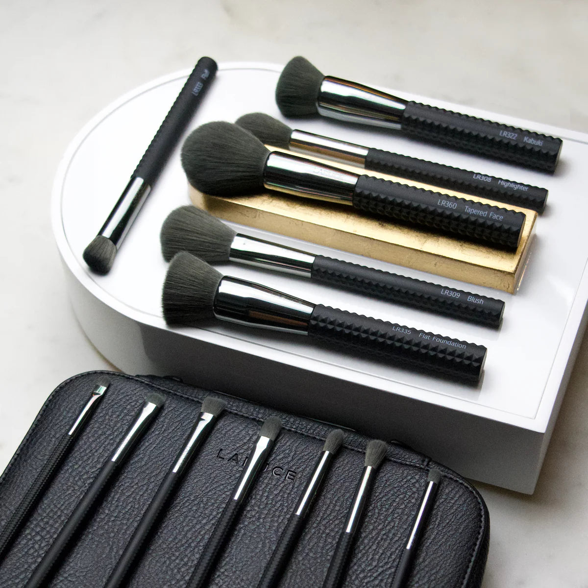 LARUCE BEAUTY, ANN 13-PIECE MAKEUP BRUSH SET WITH CASE